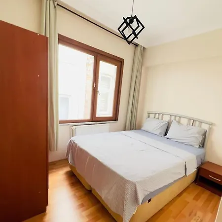 Spacious 1br Near Taksim *